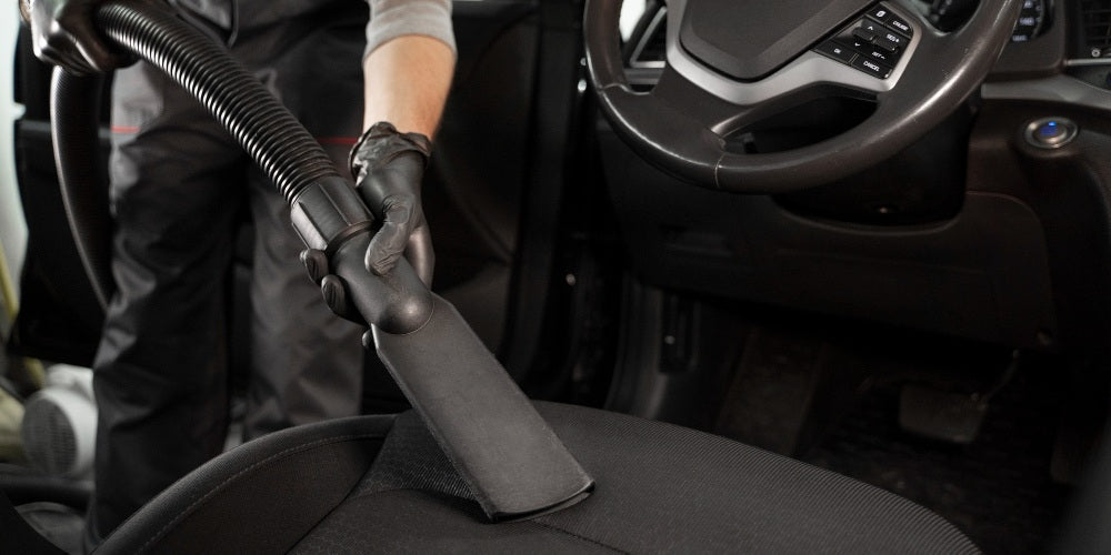 Araç İçi Temizlik Nasıl Yapılır? En Etkili Oto Temizlik Ürünleri ve İpuçları