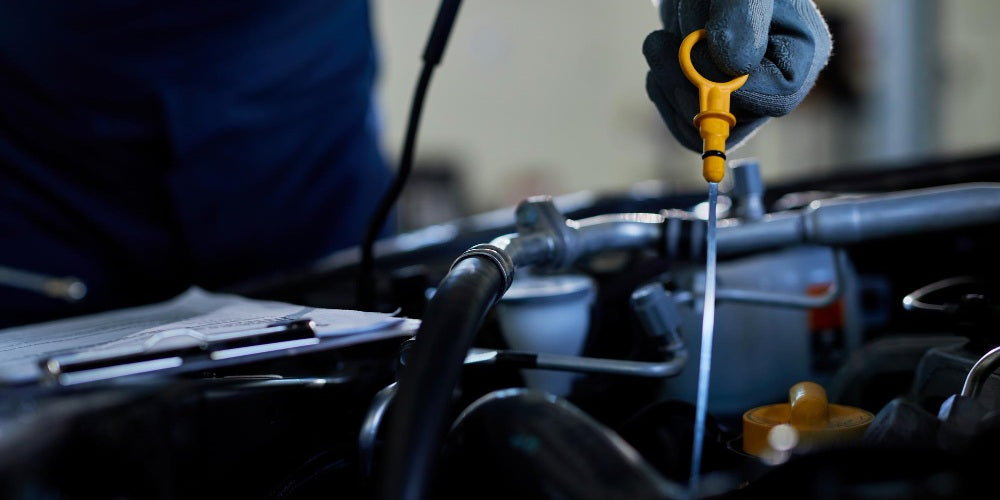 Motor Yağı Ne Zaman Değiştirilmeli? Yağ Değişimi Süresi ve Belirtileri