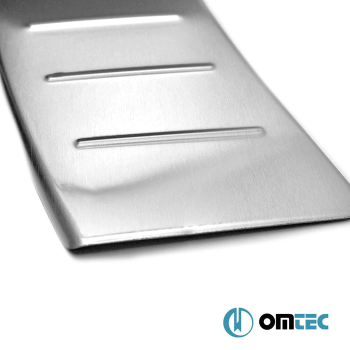 Arka Tampon Eşiği Paslanmaz Çelik (Taşlı) - Ford Kuga - SUV C520 - (2013 - 2020)