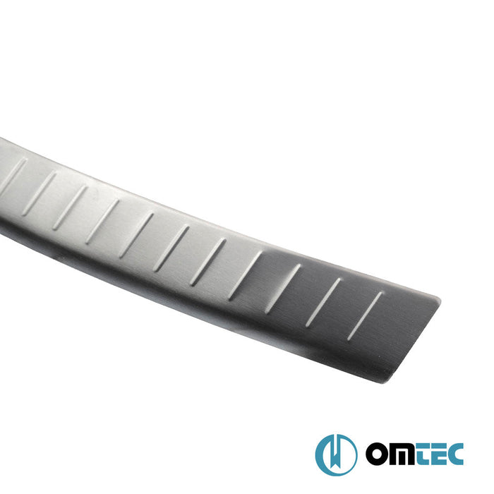 Arka Tampon Eşiği Paslanmaz Çelik (Taşlı) - Mitsubishi Outlander - SUV GF PRE - FL - (2012 - 2015)