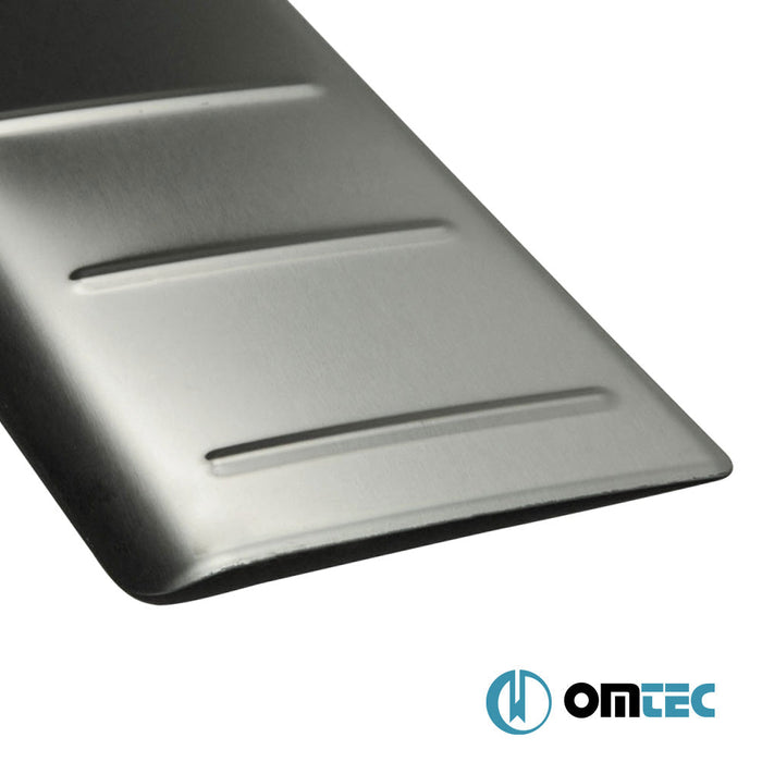 Arka Tampon Eşiği Paslanmaz Çelik (Taşlı) - Nissan Juke - SUV F15 FL - (2014 - 2019)