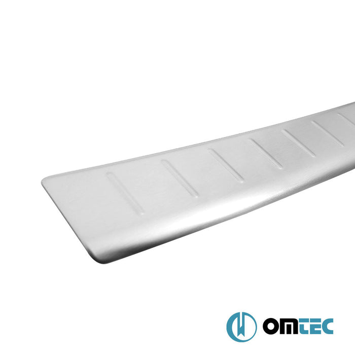 Arka Tampon Eşiği Paslanmaz Çelik (Taşlı) - Nissan Qashqai - SUV J11 PRE - FL - (2014 - 2017)