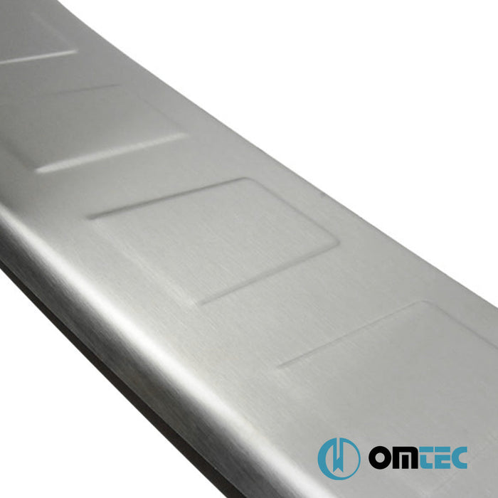 Arka Tampon Eşiği Paslanmaz Çelik (Taşlı) - Opel Astra - HB 5D P10 - (2010 - 2015)