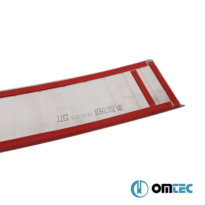 Arka Tampon Eşiği Paslanmaz Çelik (Taşlı) - Toyota Auris - HB 5D E180 FL - (2015 - 2018)