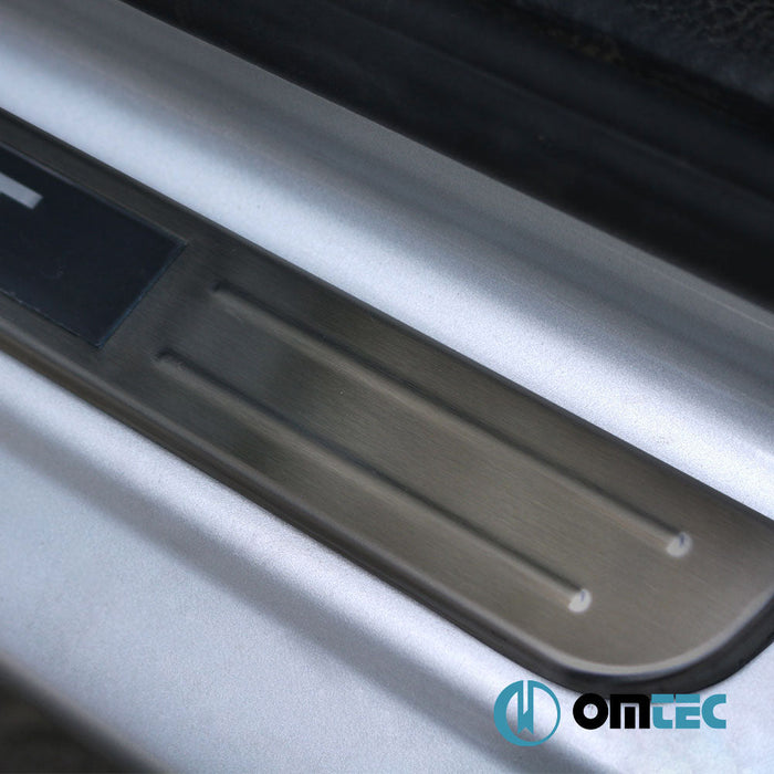 Kapı Eşiği (Işıklı - Sport - 45 cm) 4 Prç. Paslanmaz Çelik (Siyah Taşlı) - Universal